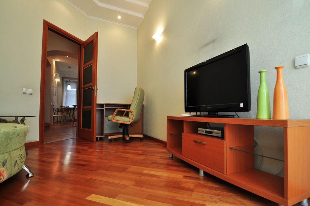 Hostel Kreschatik Kiev Bagian luar foto