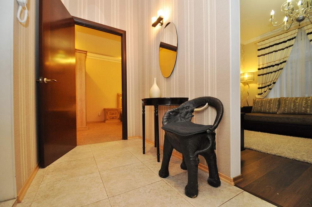 Hostel Kreschatik Kiev Bagian luar foto