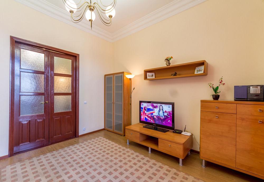 Hostel Kreschatik Kiev Bagian luar foto