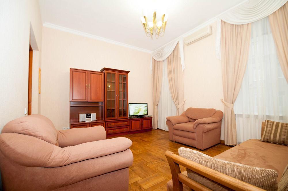 Hostel Kreschatik Kiev Bagian luar foto