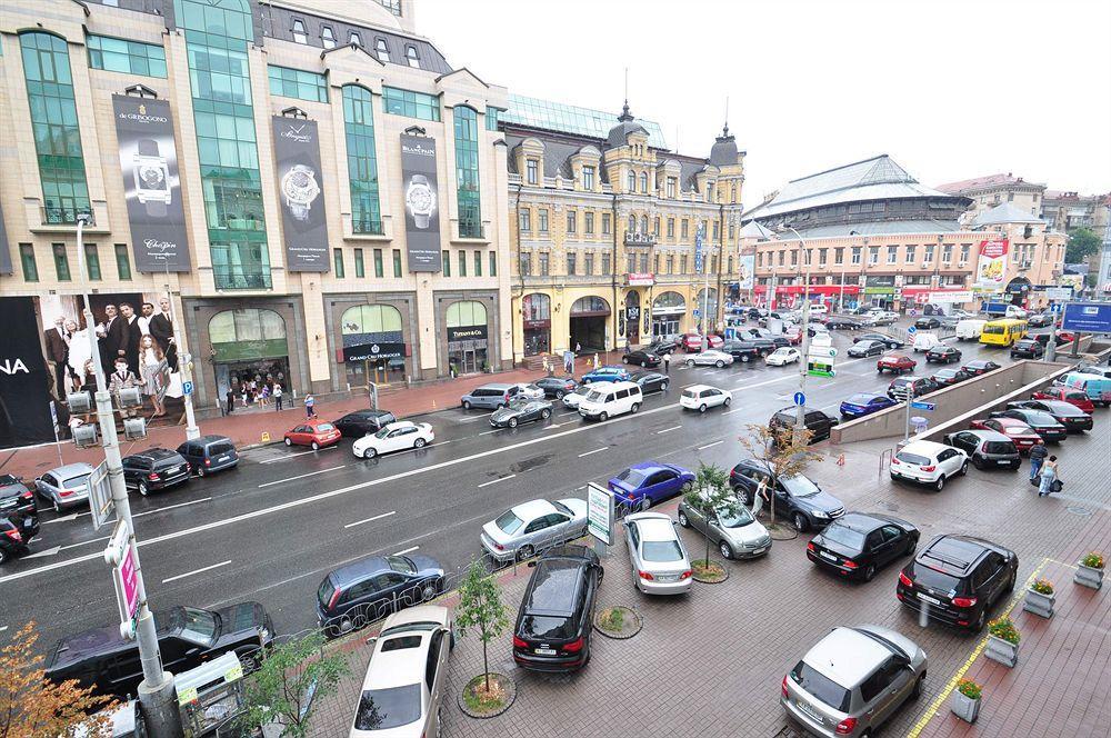 Hostel Kreschatik Kiev Bagian luar foto
