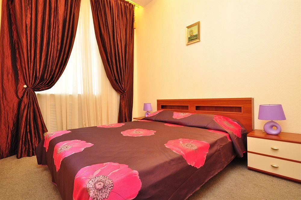 Hostel Kreschatik Kiev Bagian luar foto