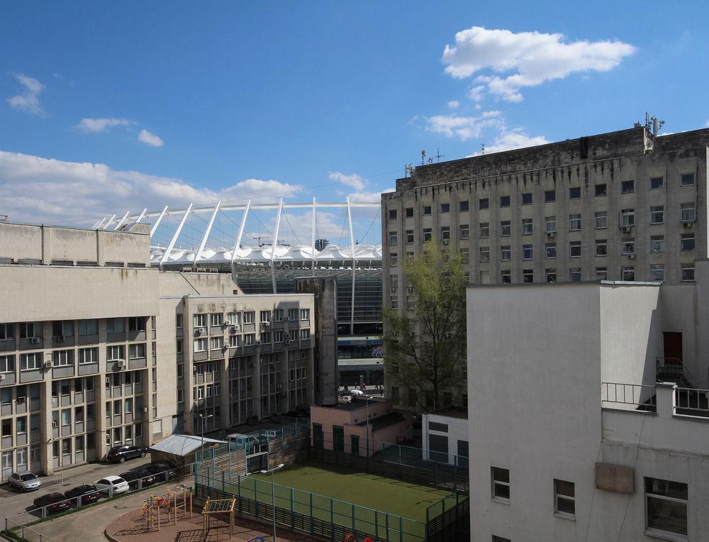 Hostel Kreschatik Kiev Bagian luar foto