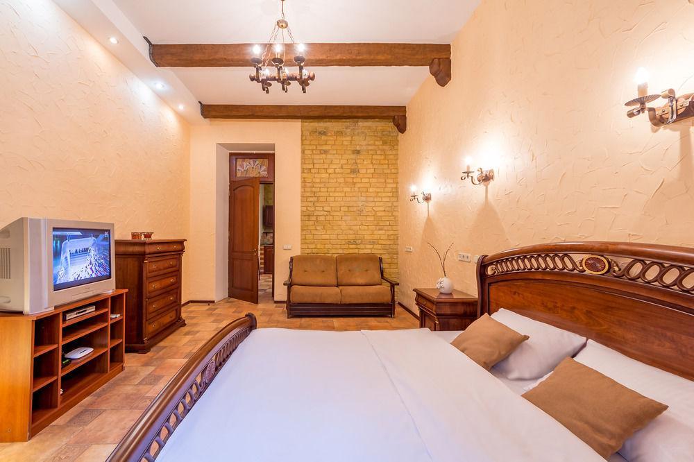 Hostel Kreschatik Kiev Bagian luar foto