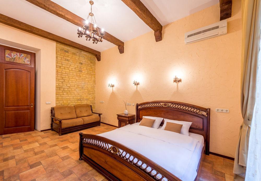 Hostel Kreschatik Kiev Bagian luar foto
