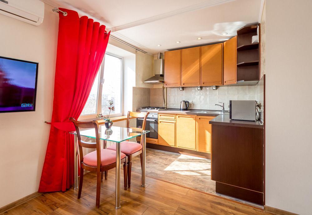 Hostel Kreschatik Kiev Bagian luar foto