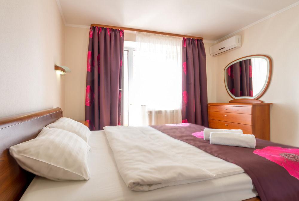 Hostel Kreschatik Kiev Bagian luar foto
