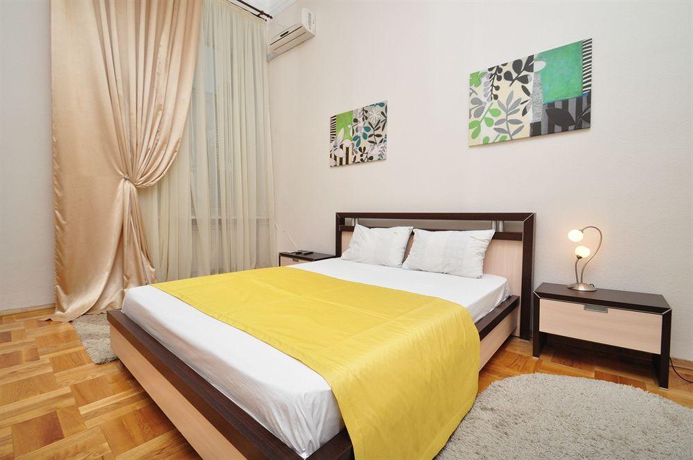 Hostel Kreschatik Kiev Bagian luar foto