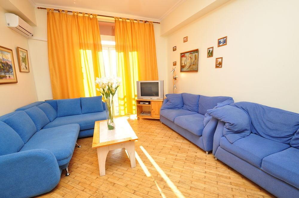 Hostel Kreschatik Kiev Bagian luar foto